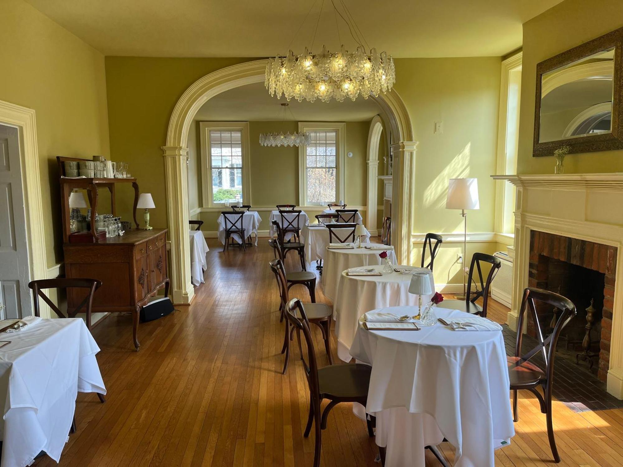 Ironclad Inn And Bourbon Room Fredericksburg Esterno foto